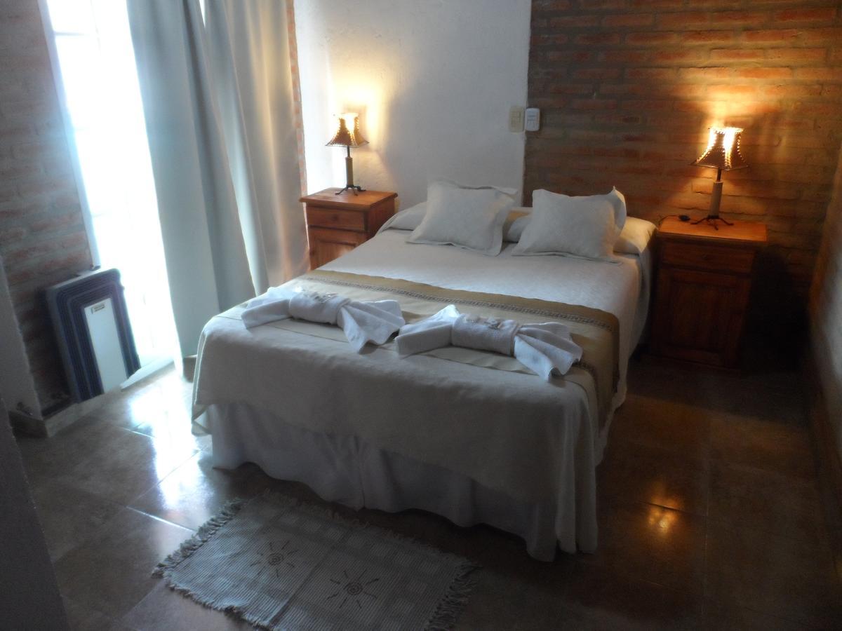 Hotel Altas Cumbres Вила Карлос Пас Екстериор снимка
